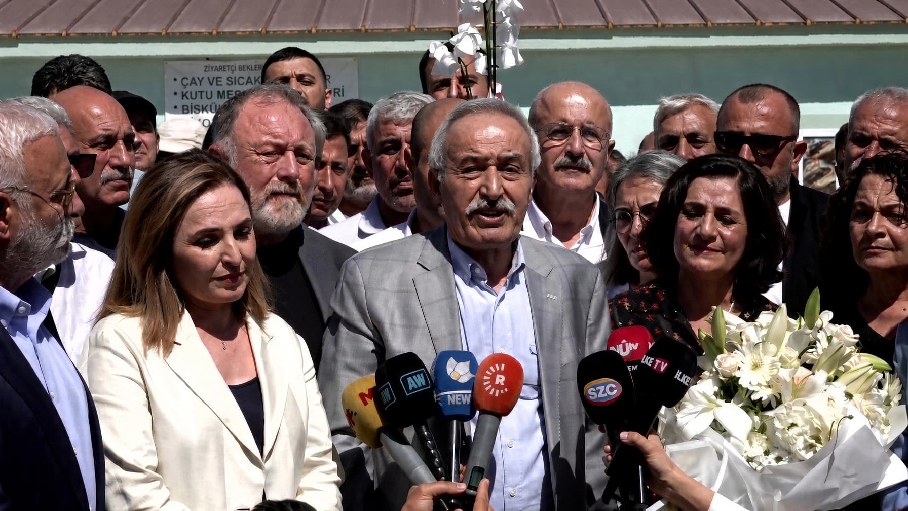 Selçuk Mızraklı tahliye oldu: Bu kapının önünde olması gereken Demirtaş’tı