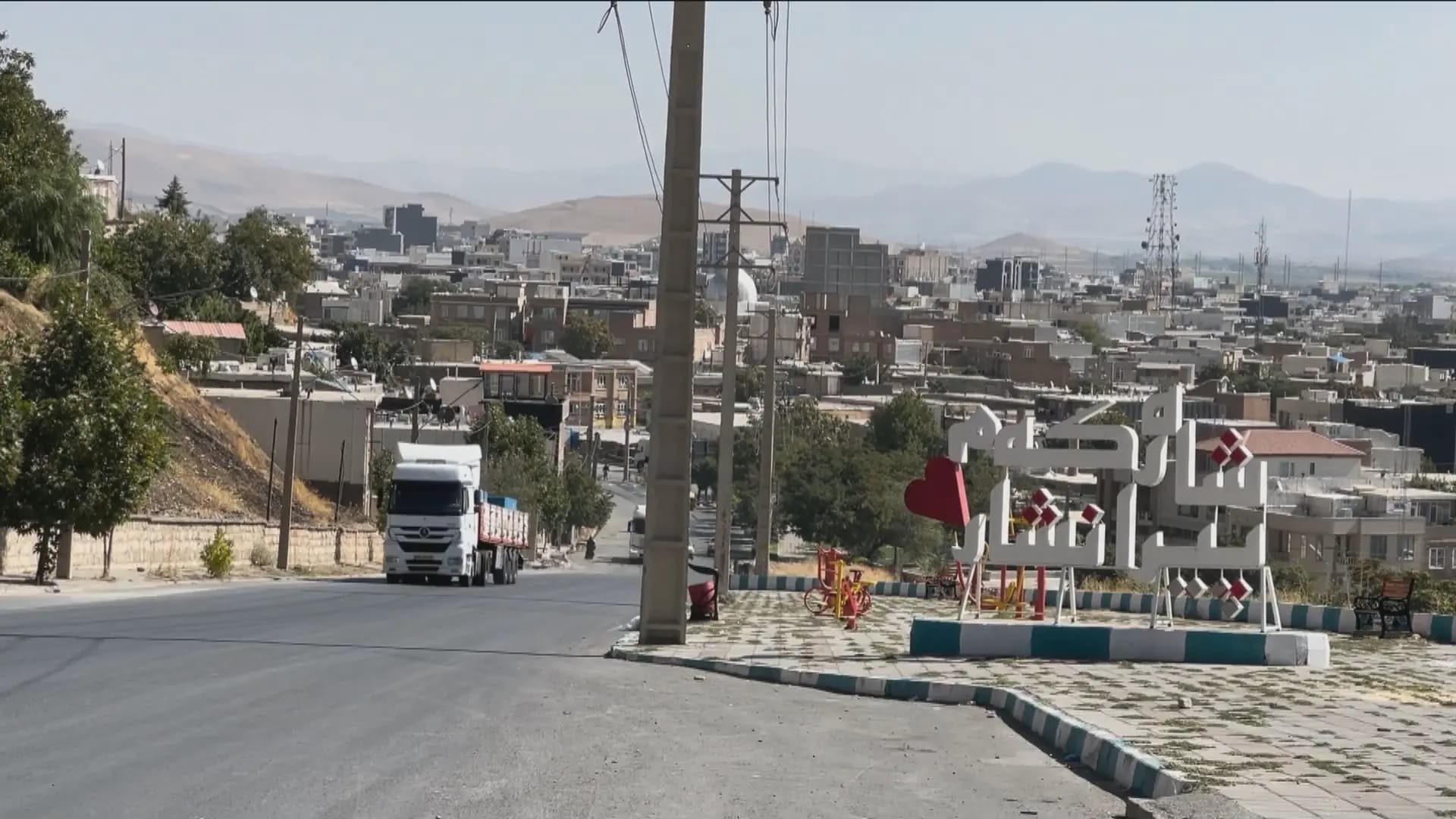 Îranê li Pîranşarê êrişî malbatên Pêşmergeyan kir: 2 kes bi giranî birîndar bûn