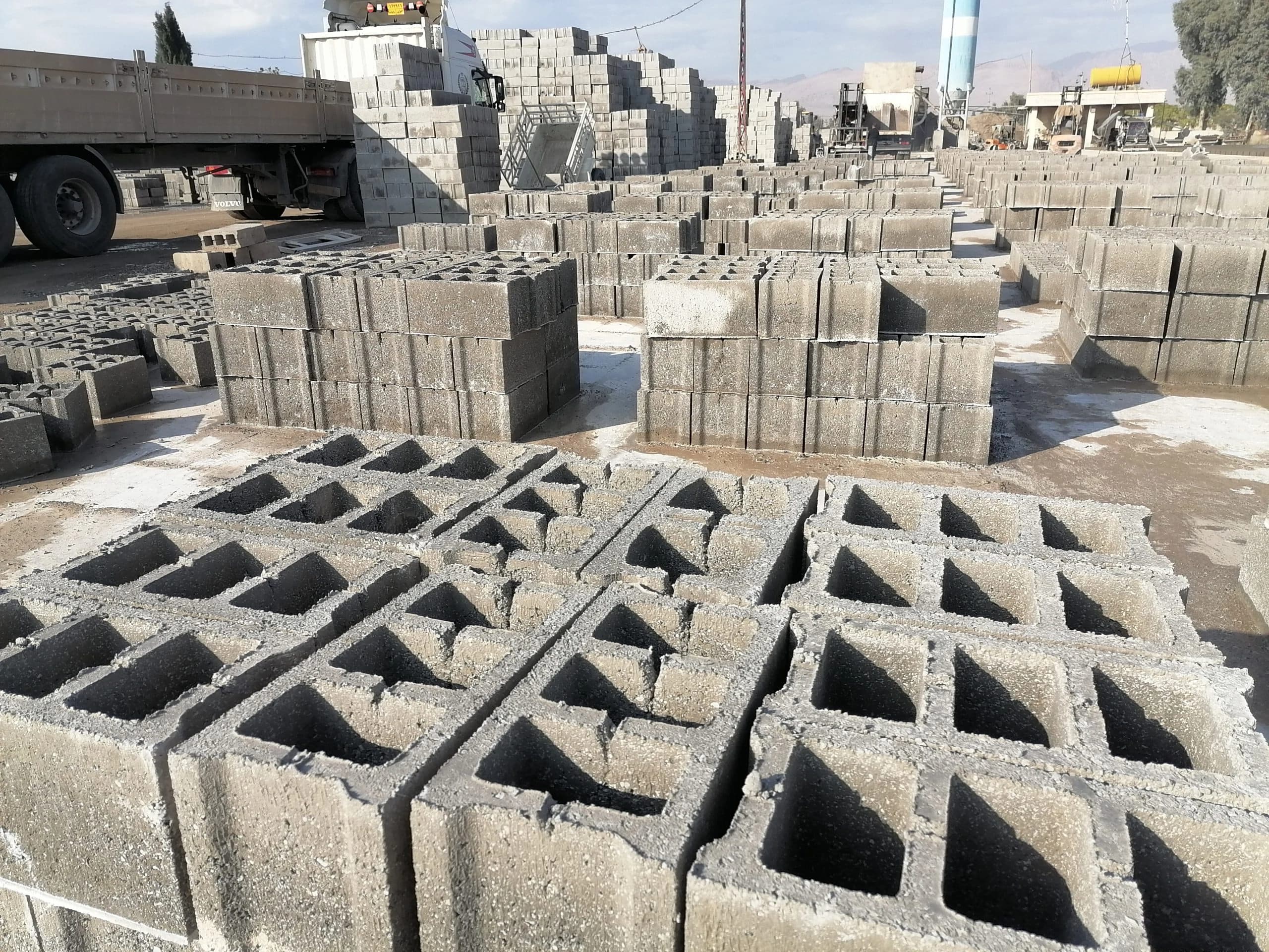 نرخی بلۆک لە هەرێمی کوردستان 33% بەرز بووەتەوە