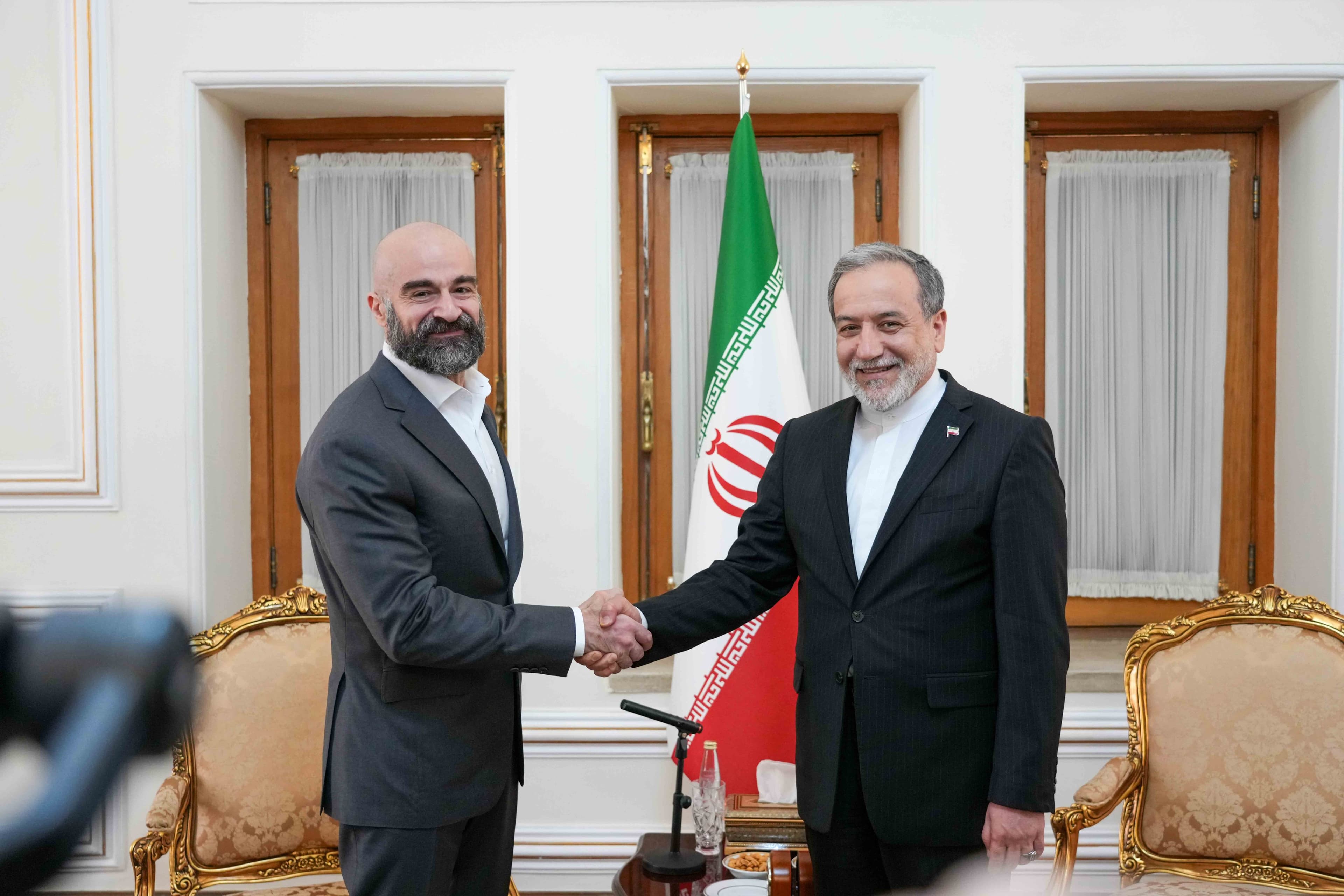 Tehran seeks to expand ties with ‘Sulaimani,’ Iran foreign minister tells PUK leader