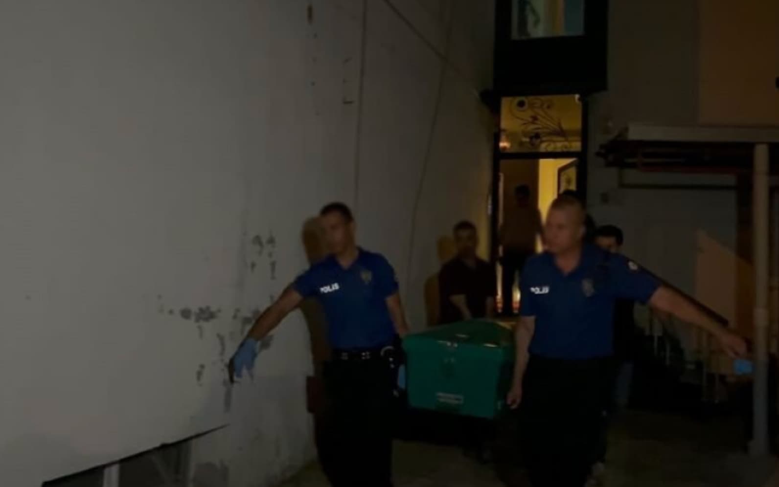Adana’da eski eş dehşeti: 2 ölü, 1 ağır yaralı