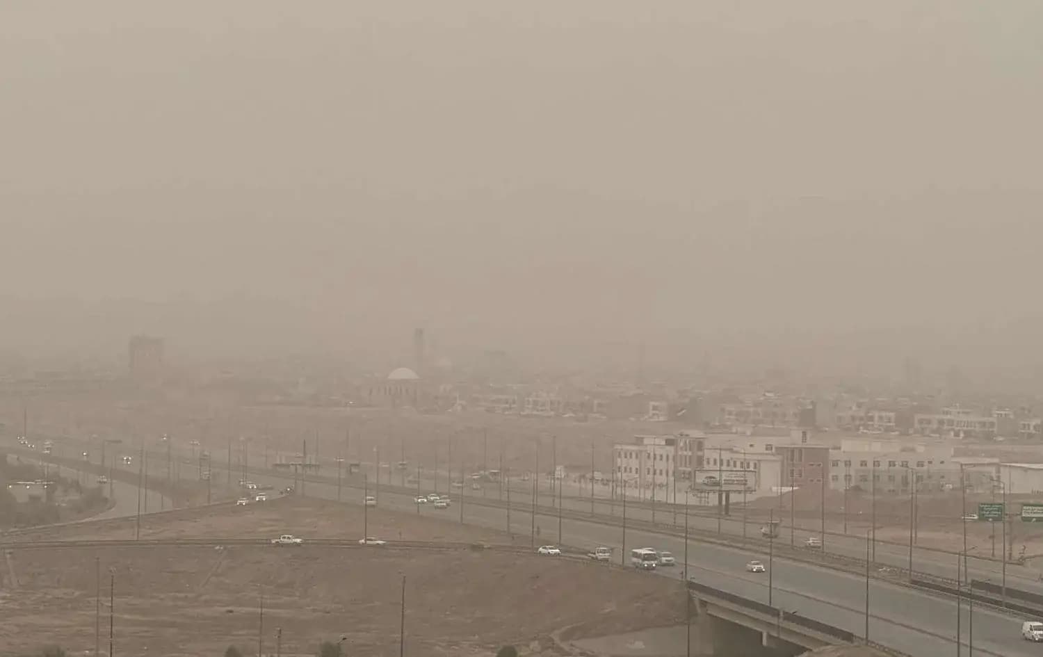Erbil Çevre Müdürü'nden 'toz bulutu' açıklaması: Görünenler fabrika dumanı değil