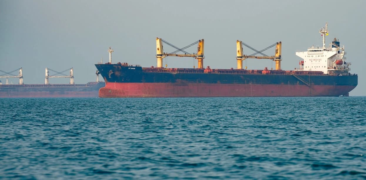 UAE returns 200 trucks of Iranian agricultural produce as sanctions tightens