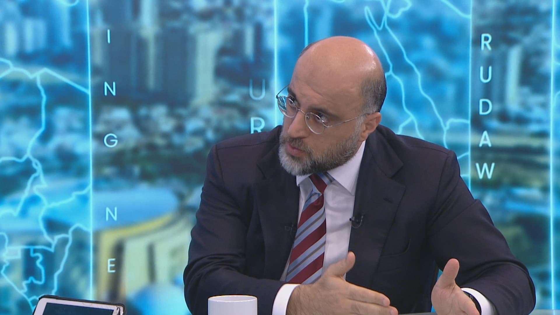 عەزیز ئەحمەد بۆ رووداو: پێداچوونەوە بە گرێبەستی کۆمپانیاکانی بەرهەمهێنانی کارەبا دەکەین