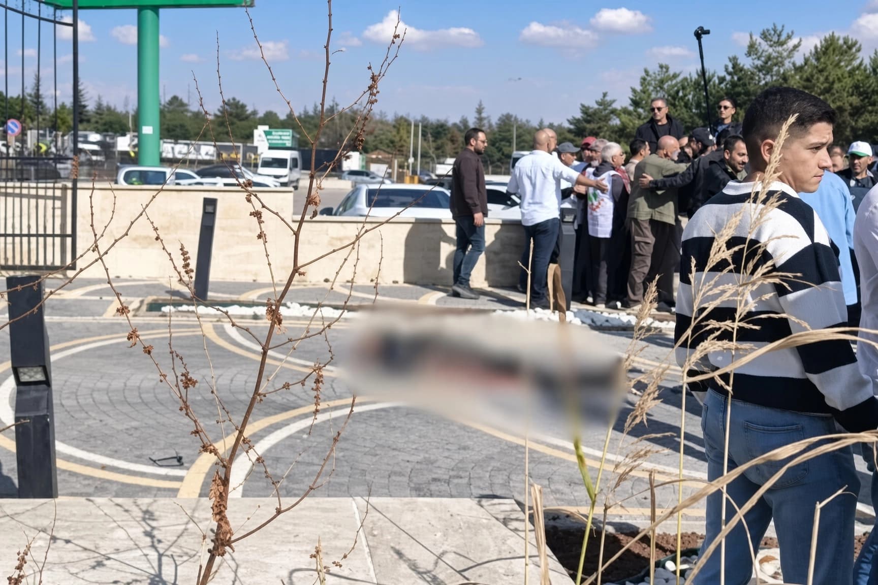 ANKARA - AYM önündeki eylemde emekli polis canına kıydı
