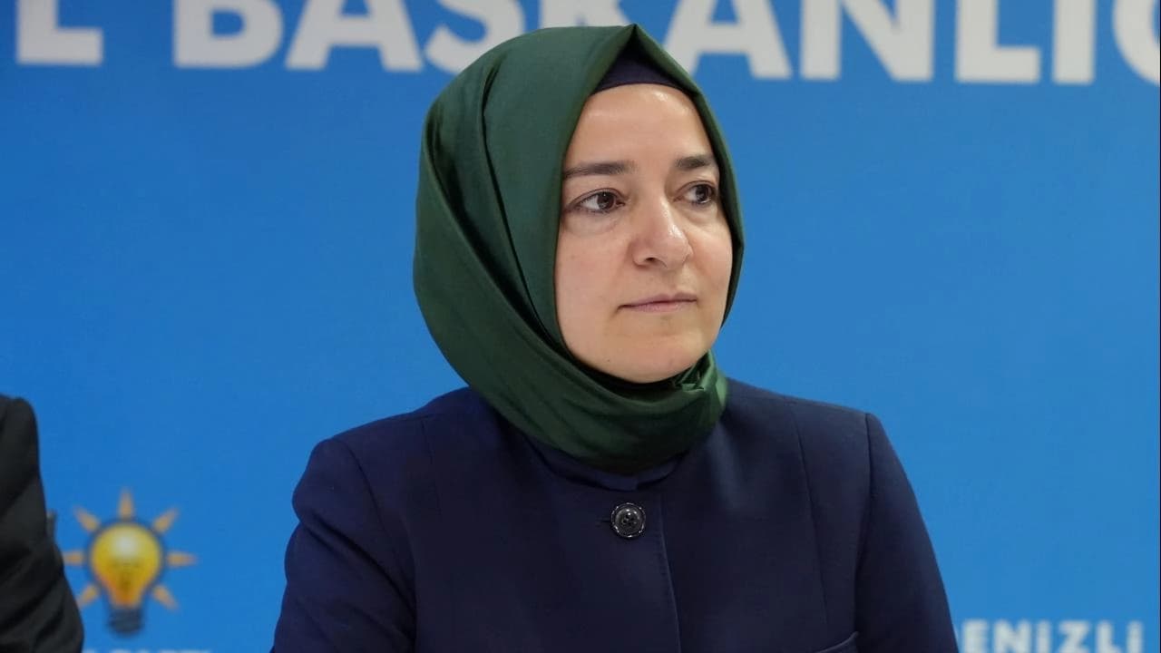 Fon iddiaları: AK Parti Genel Başkan Yardımcısı Fatma Betül Sayan Kaya istifa etti