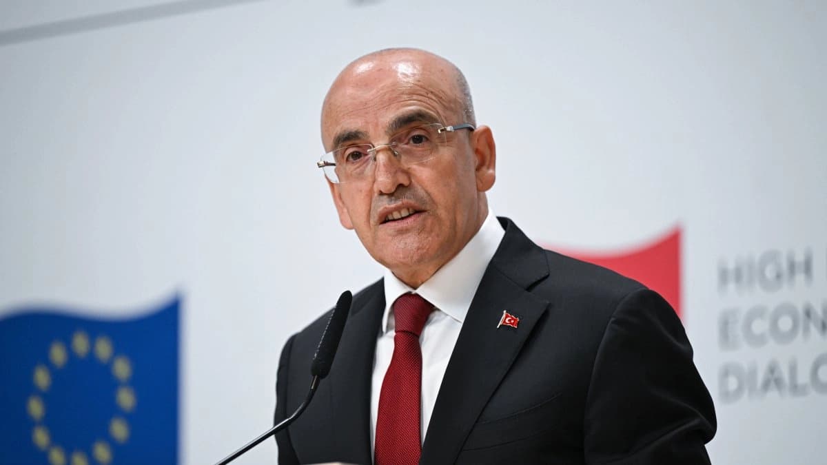 Bakan Mehmet Şimşek'ten fon krizine ilişkin açıklama