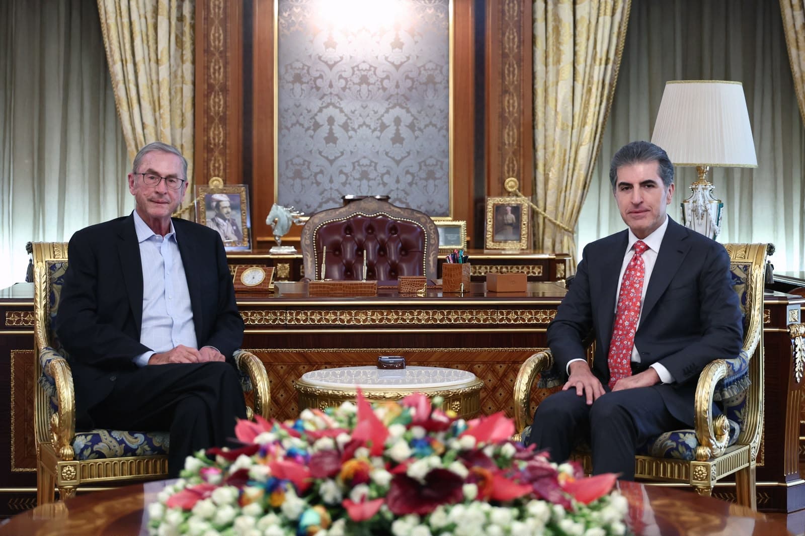 نێچیرڤان بارزانی پێشوازی لە لۆرد مایکل ئاشکرۆفت دەکات