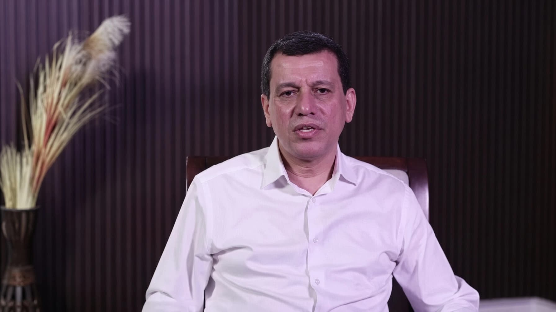 Mezlûm Ebdî: Zarokên xwe bişînin dibistanên ku Kurdî