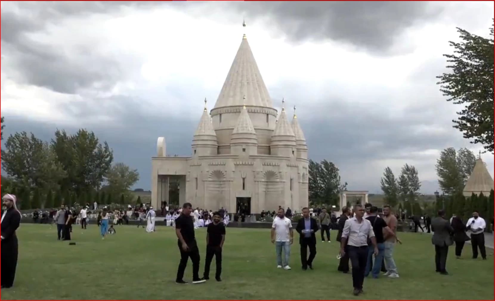 REWAN - Kurdên Êzidî salvegera vekirina Perestgeha Heft Mêrên Dîwanê pîroz kir