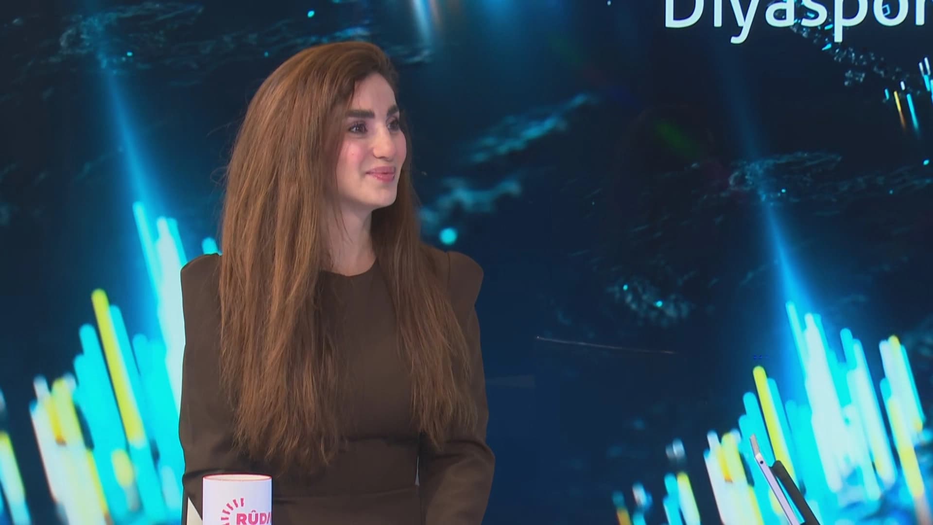 خانمێکی کورد لە ئەڵمانیا داهێنانێک بۆ چارەسەری وەرینی قژ دەکات