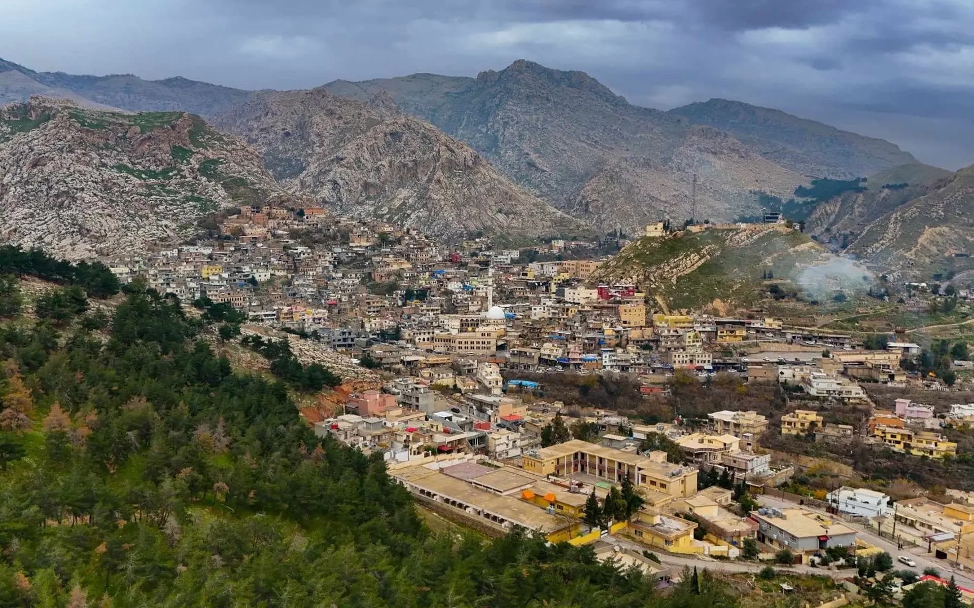 لە گوندێکی سنووری ئاکرێ سوورێژە بڵاودەبێتەوە و دەوامی قوتابخانەیەک راگیرا