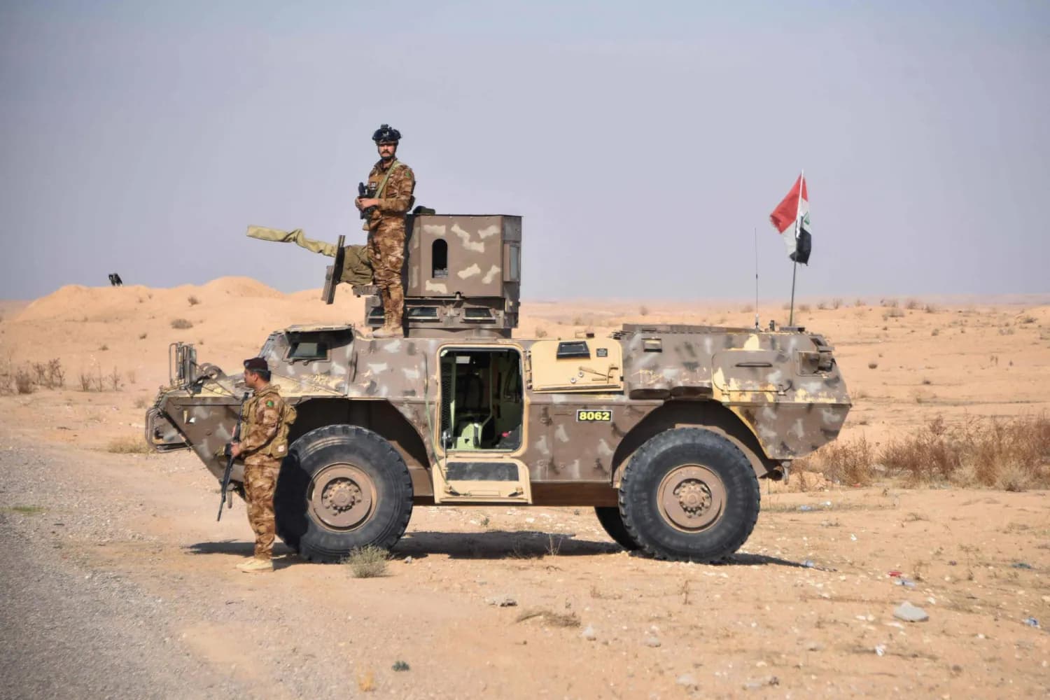 داعش بۆشاییە ئەمنییەکان دەقۆزێتەوە؛ "چەکدارانی داعش ترسیان لە فڕۆکە عێراقییەکان نییە"