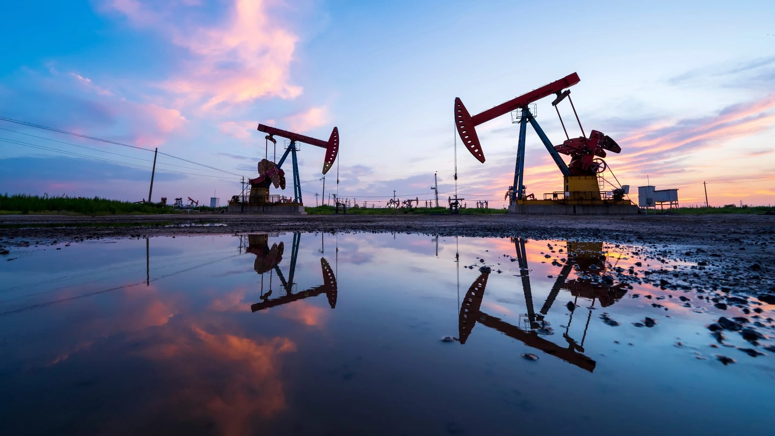 Bihayê petrolê ji 107 dolaran derbas bû