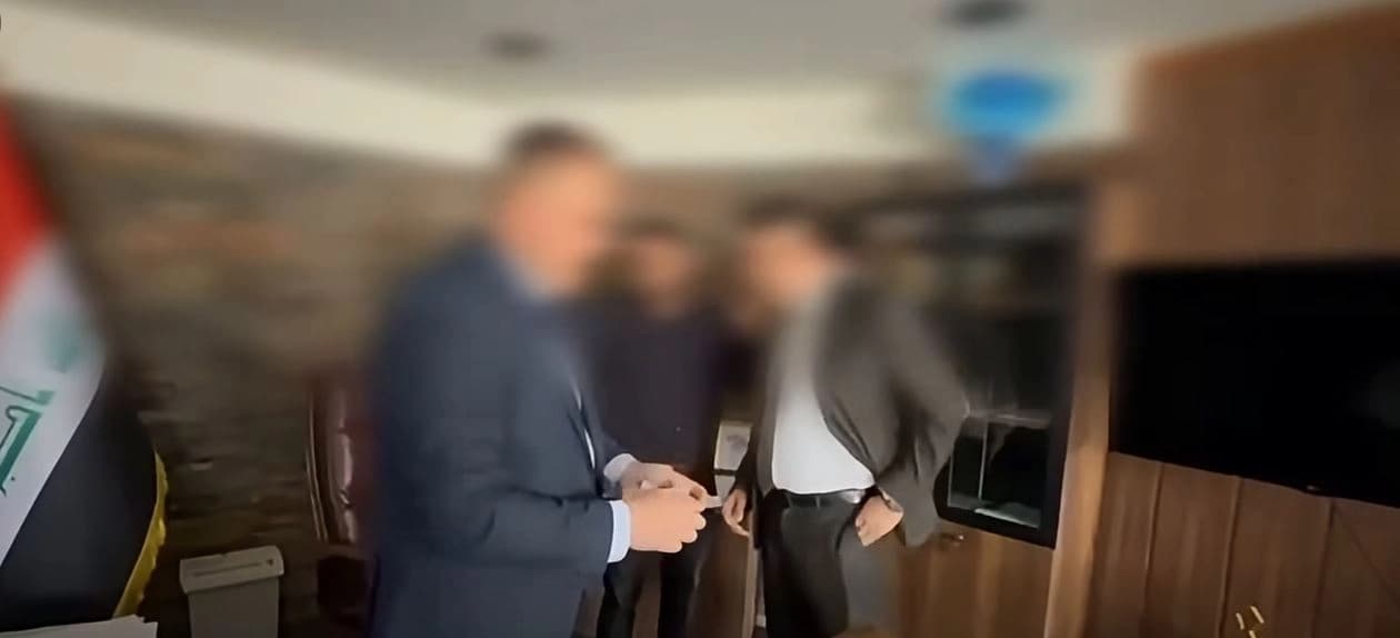 بەرپرسێکی شارەوانیی کەرکووک بۆ موڵەتی باڵەخانەیەک داوای 6000 دۆلار و مۆبایلێک دەکات