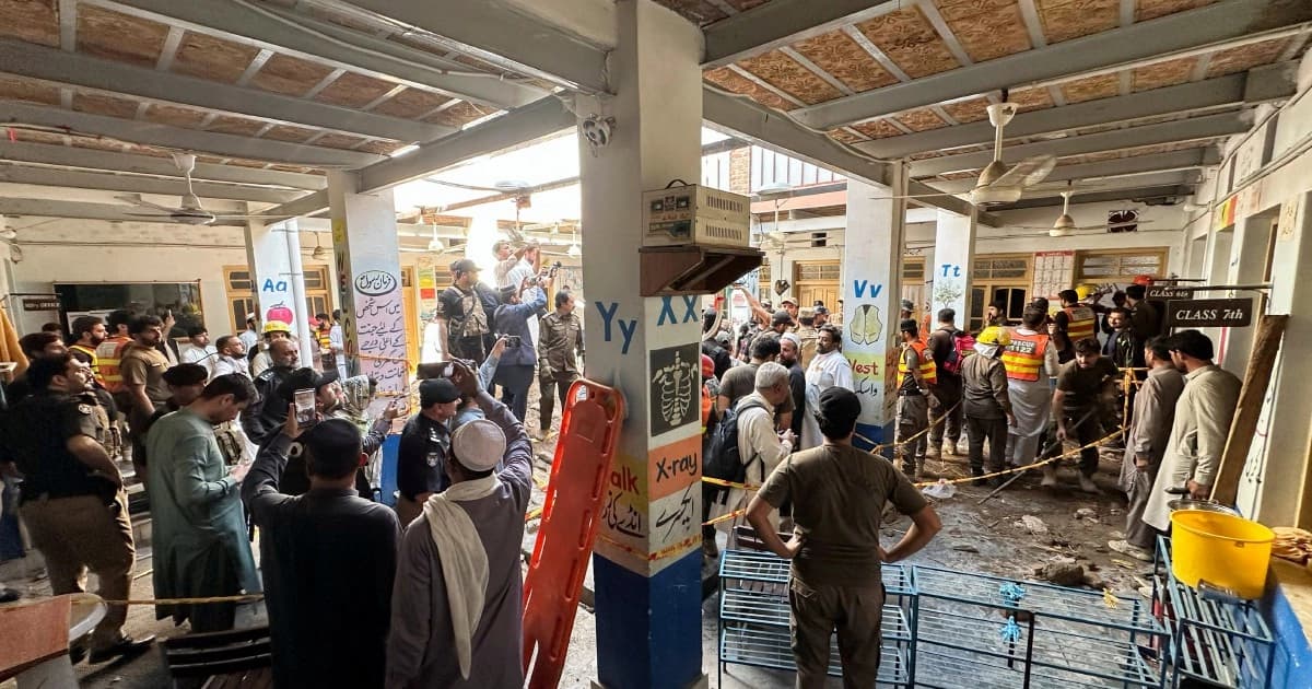 لە پاکستان بنمیچی قوتابخانەیەک داڕما و 32 قوتابی و مامۆستایەک مردن