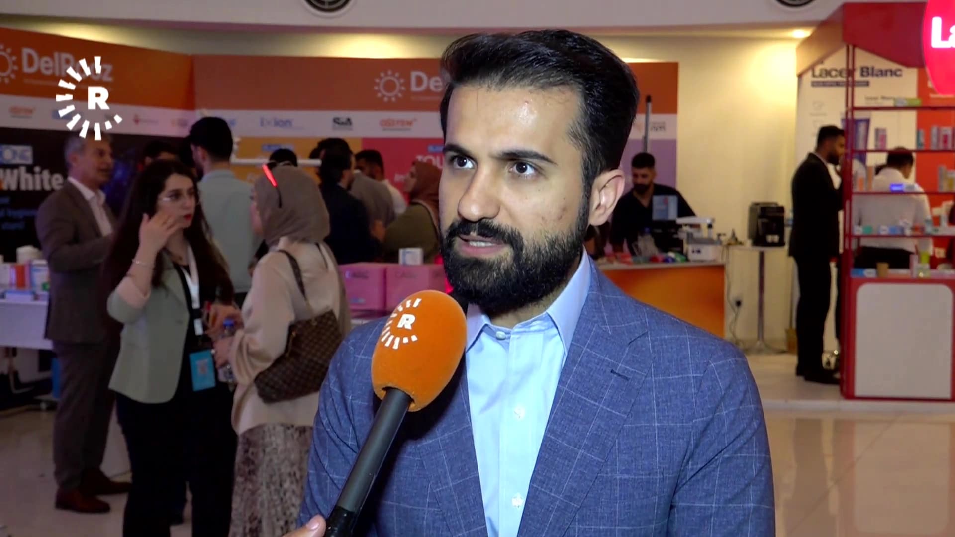 پزیشکێکی ددان بۆ هاونیشتمانییان: هۆڵیود سمایڵ تەنیا بۆ جوانکاری نییە