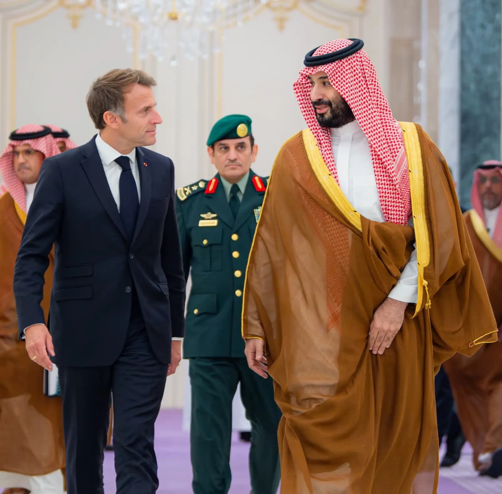 Macron li Erebistana Siûdî bi Mihemed Bin Selman re civiya