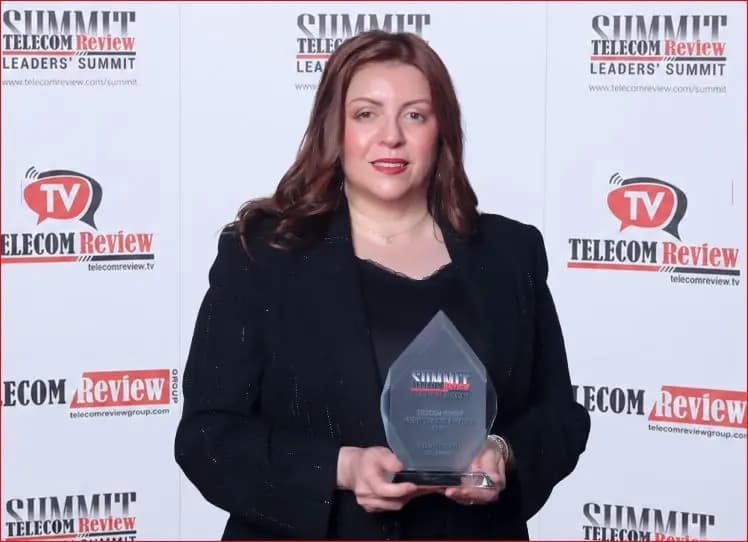 Telekomünikasyon devi Asiacell’in yöneticisi Çira Hüseyin, Ortadoğu’da 'Öncü Kadın' ödülünü aldı