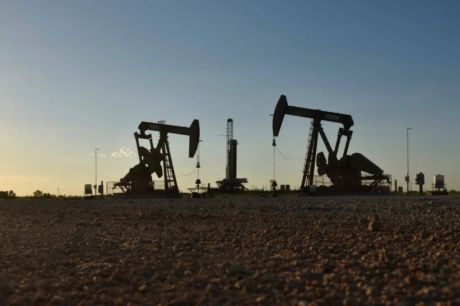 Petrol beş ayın zirvesinde: Ortadoğu’daki gerilim arz endişelerini artırıyor