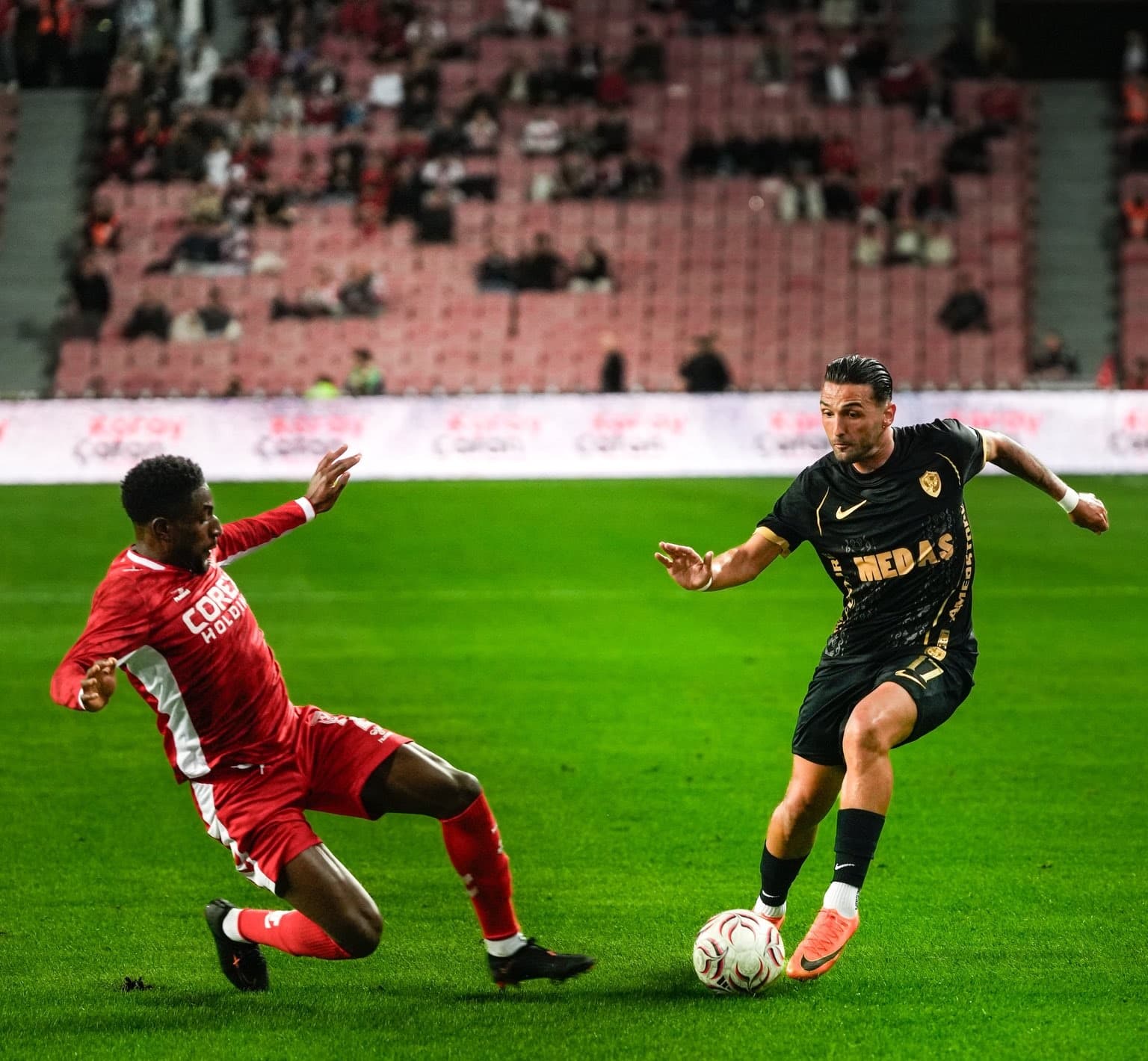 Kurdish football club Amedspor reclaims top spot in Turkish league