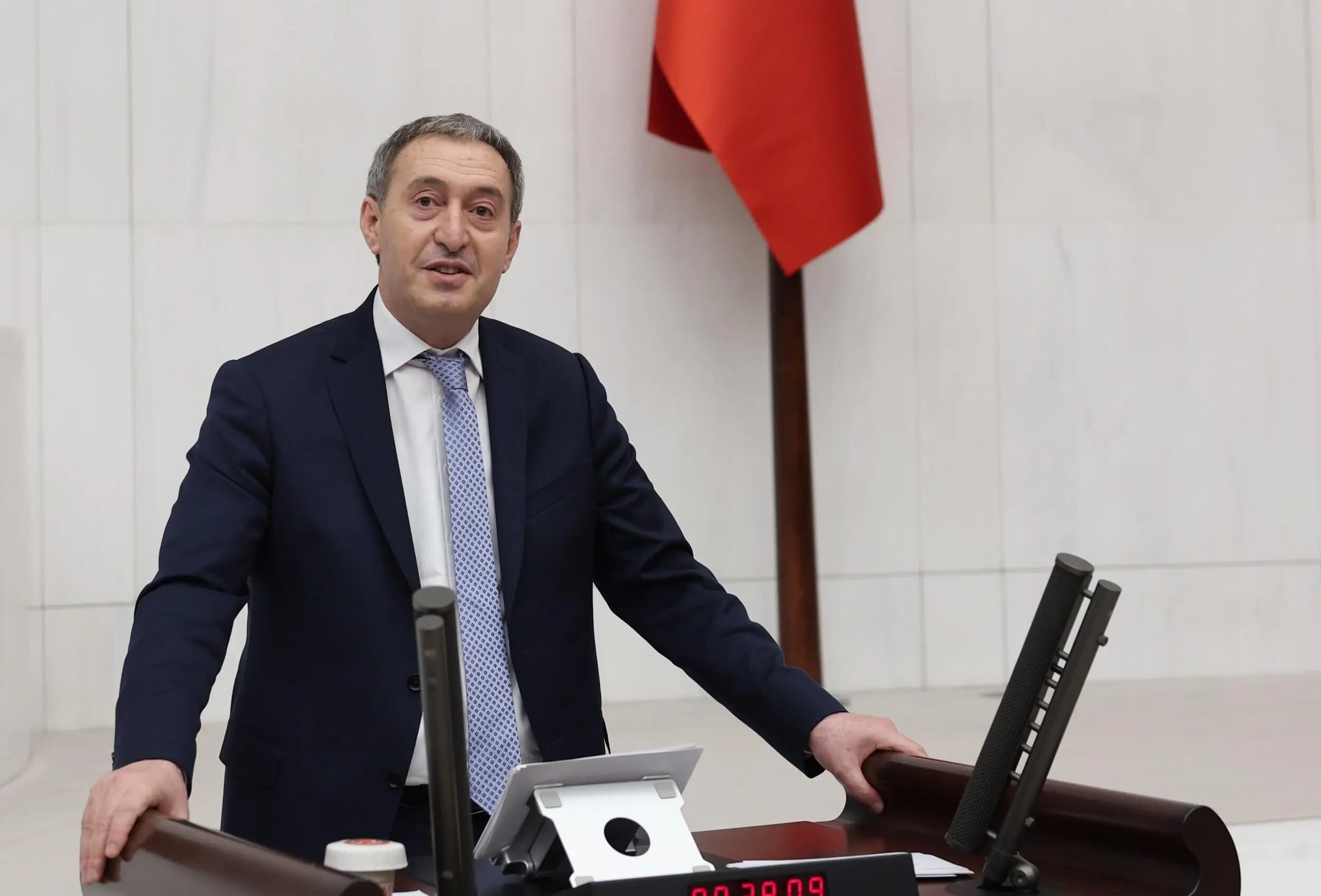 باکرهان: دەکرێ میدیا لەگەڵ ئۆجەلان دیدار بکات