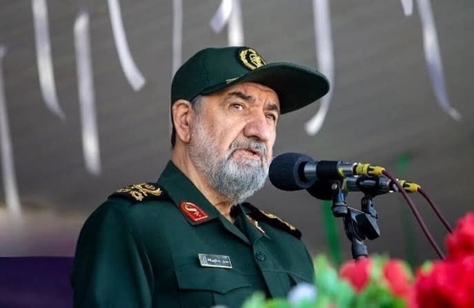 موحسین رەزایی: دەبێت ئاسایشی ناوچەکە بەبێ دەستێوەردانی دەرەکی بێت