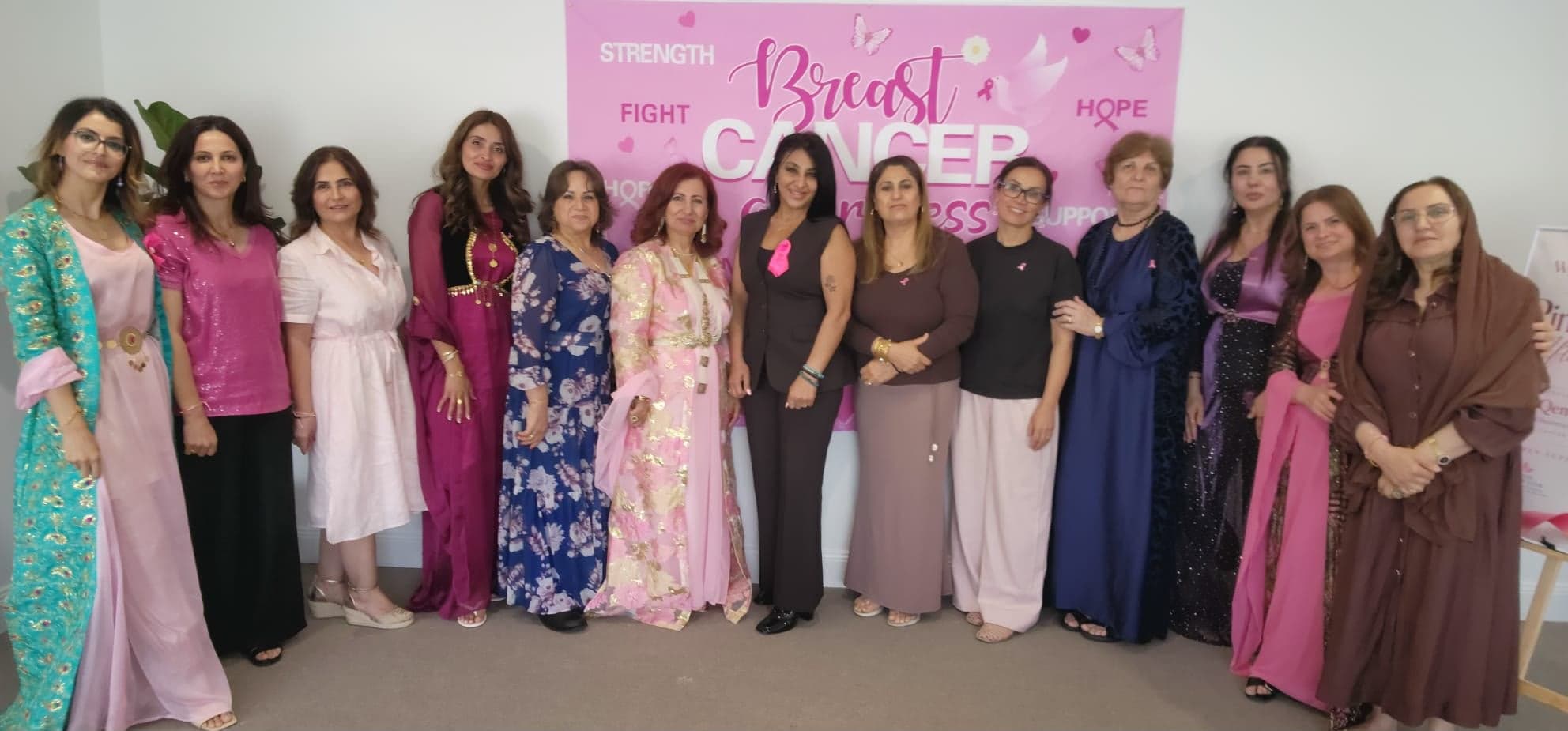 خانمە کوردەکانی سیدنی زیاتر لە دوو هەزار دۆلاری ئوسترالییان بۆ توێژینەوەی شێرپەنجەی مەمک کۆکردەوە