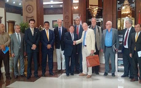 British trade delegation undeterred by war