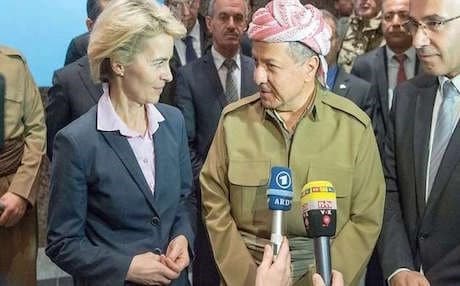 German Defense Minister Ursula von der Leyen (L)  met with Barzani during a visit to Erbil in January.  Photo: DPA. 