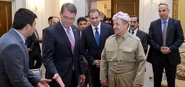 Kurdish President Masoud Barzani and US defense chief Carter in Erbil. AFP Photo