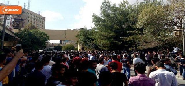 Protesters in Sulaimani. Photo: Rudaw. 