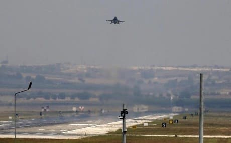 A Turkish Air Force warplane takes off from the Incirlik Air Base, in the outskirts of the city of Adana, southeastern Turkey, Tuesday, July 28, 2015. Photo: AP. 