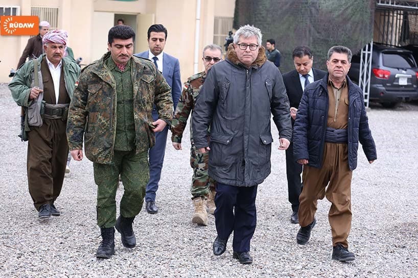 Cîgirê Serokê Parlamentoya Ewropayê  çû eniya şer
