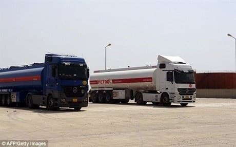 Islamic State oil tankers in Syria. Photo: AFP 