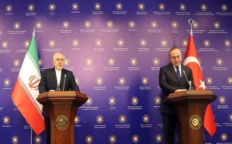 Iranian Foreign Minister Mohammad Javad Zarif and his Turkish counterpart Mevlüt Çavuşoğlu at a press conference held in Istanbul today. Photo: IRNA