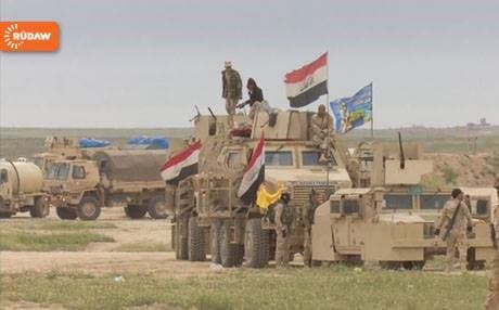 Iraqi Army heavy vehicles involved in the Makhmour offensive. Rudaw Photo.