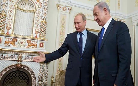 Russian President Vladimir Putin and Israeli PM Benjamin Netanyahu in Moscow. AP Photo. 