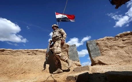 An Iraqi soldier on the Makhmour front, south of Mosul. Photo: Safin Hamed/AFP