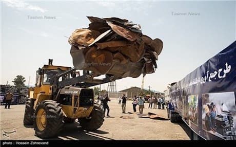 Naghi went on to claim that most satellites the militia had taken were handed over voluntarily. Photo: Tasnim News Agency.