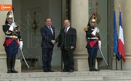 Kurdistan Region President Massoud Barzani (R) with his French counterpart Francois Hollande. File photo