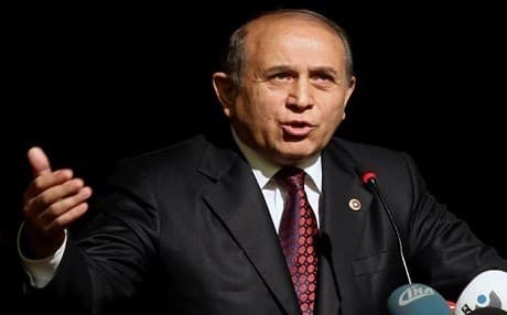 Parlamenterê Ak Partî Burhan Kuzu