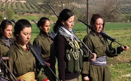 One of the things he noticed and turned his camera on is the equal role of women alongside men in YPG’s fight to defend Kurdish land. Photo courtesy of David Meseguer