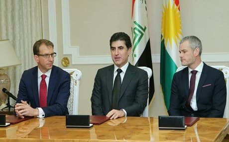 Prime Minister Nechirvan Barzani signs deal with Ersnt and Young, one of the largest professional and financial services in the world in Erbil on Wednesday. Photo: KRG