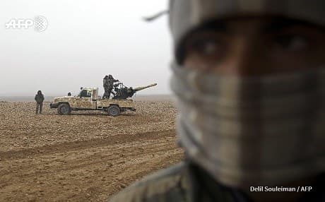 SDF fighters near Khirbet al-Jahshe, Raqqa, Photo: Delil Souleiman/AFP