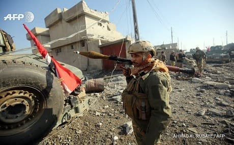 An Iraqi soldier with a rocket-propelled grenade in Mosul. Photo: Ahmad al-Rubaye/AFP