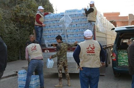 Locals volunteer to help fellow Moslawis