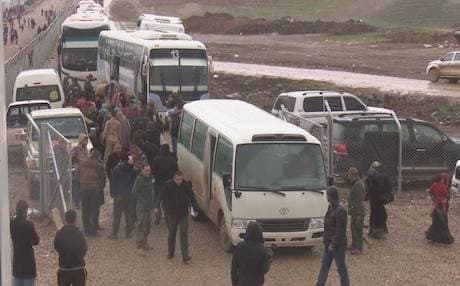 Buses carrying west Mosul IDPs arrive at Sewdinan camp in the Kurdistan Region. Photo: Rudaw video