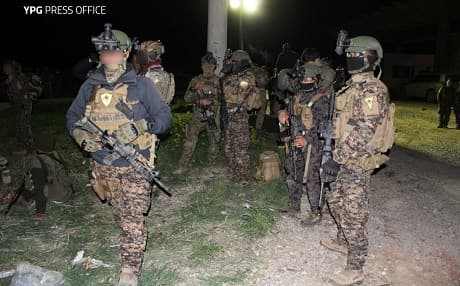 SDF carried out a successful nighttime airdrop mission crossing the Euphrates River near Tabqa Tuesday night. Photo: YPG press office
