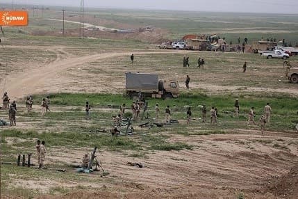 Iraqi forces on Makhmour frontline. Photo: Rudaw